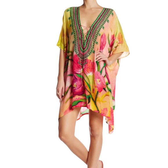 Shahida Parides Other - Shahida Parides TROPICAL PRINT SHORT
KAFTAN 
SIZE: ONE SIZE (OS)